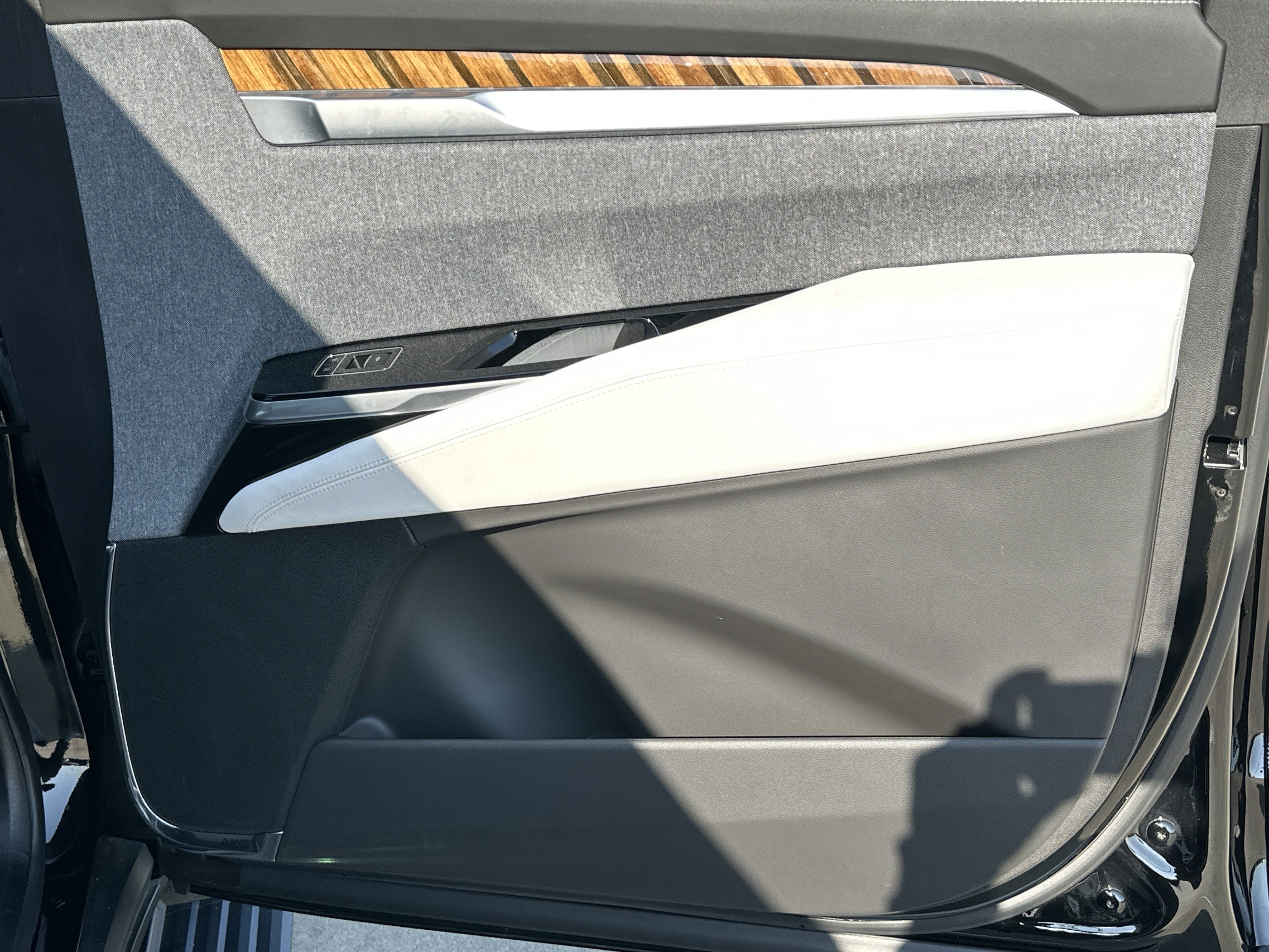 Certified 2025 Cadillac Escalade Sport Platinum image 15