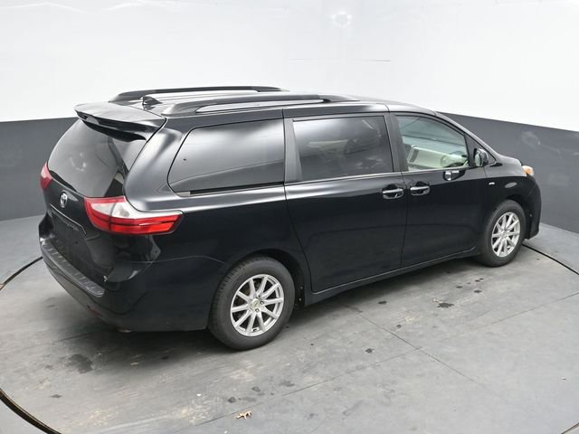 Used 2018 Toyota Sienna XLE AWD/4WD image 22