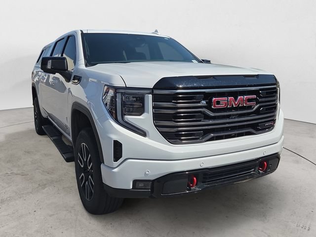Used 2025 GMC Sierra 1500 AT4 w/ Technology Package AWD/4WD image 3