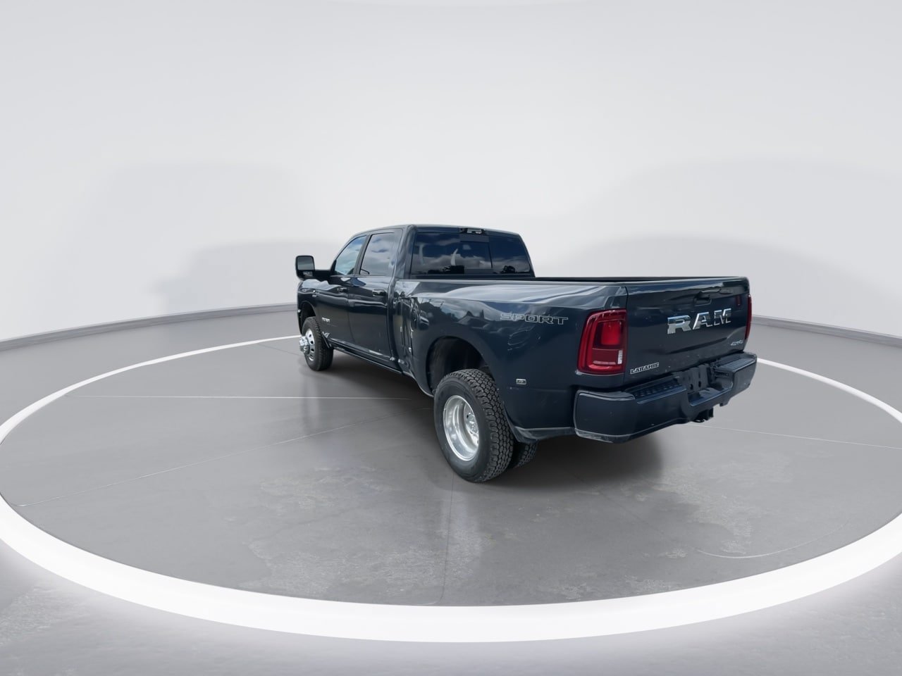 New 2026 RAM 3500 Laramie AWD/4WD image 6