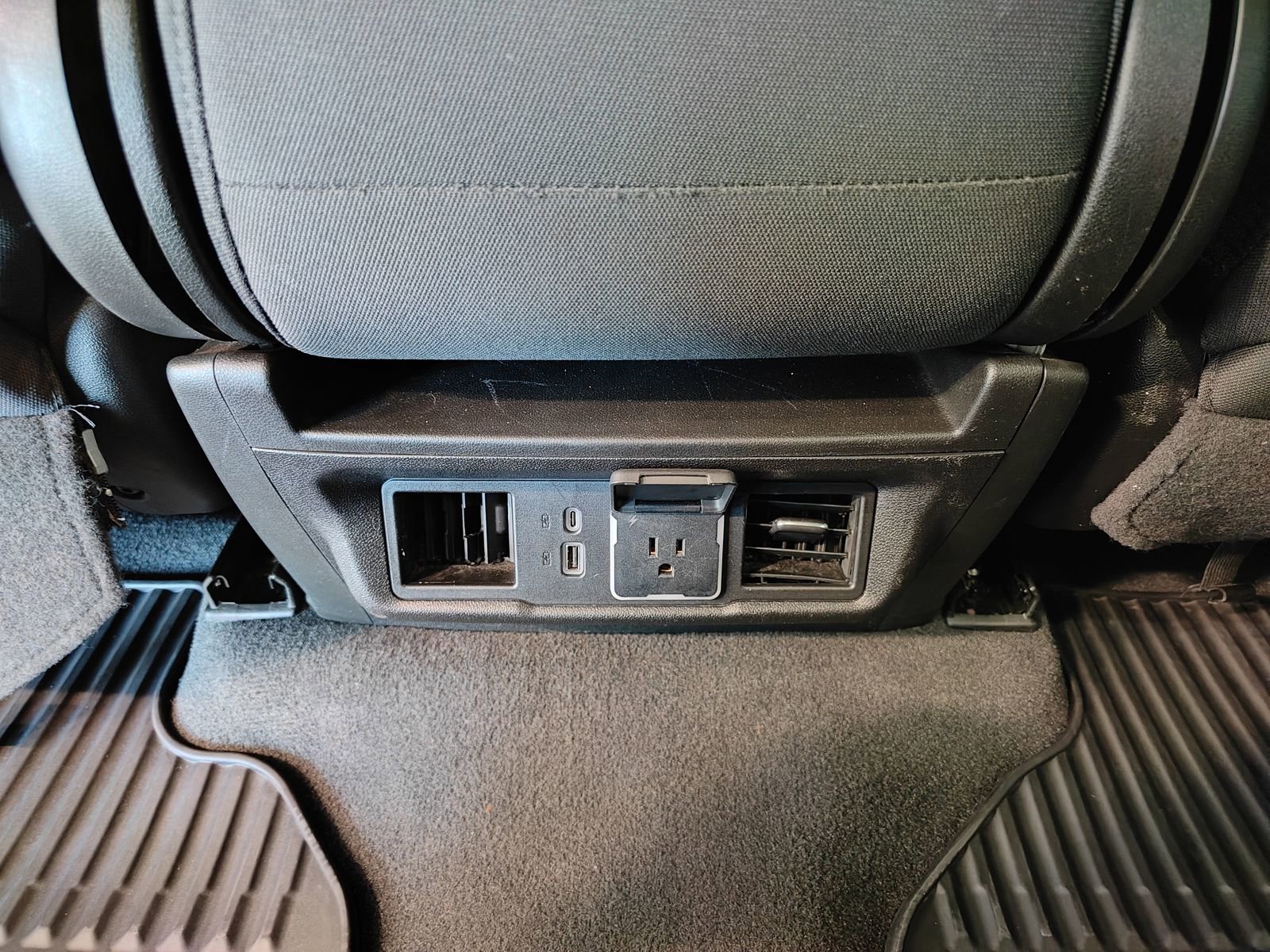 Used 2025 Chevrolet Silverado 1500 LT image 26