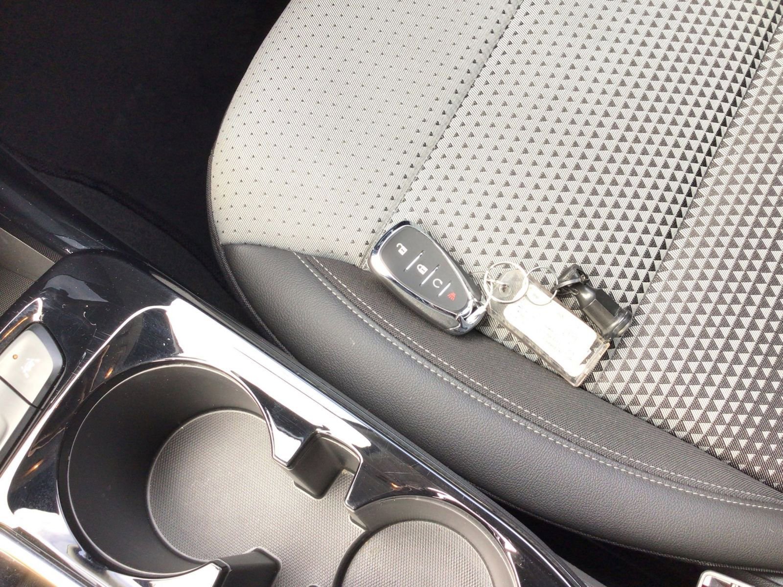 Used 2025 Chevrolet Trax LT image 21