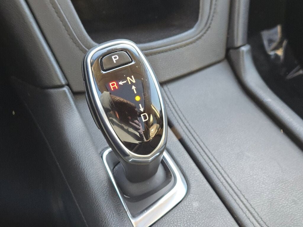 Used 2018 Cadillac XT5 Luxury w/ Driver Awareness Package image 32