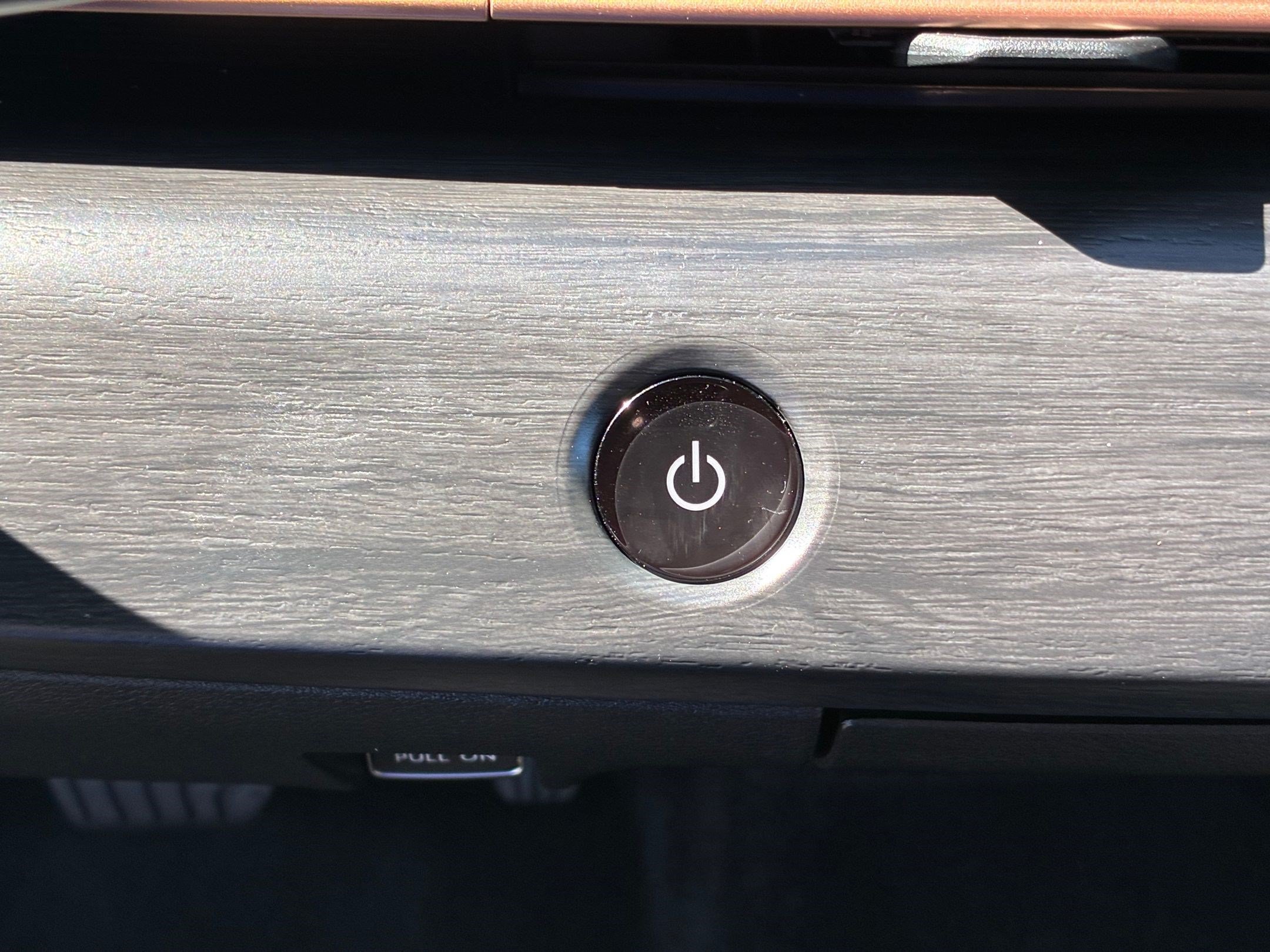 Used 2025 Nissan Ariya AWD image 21