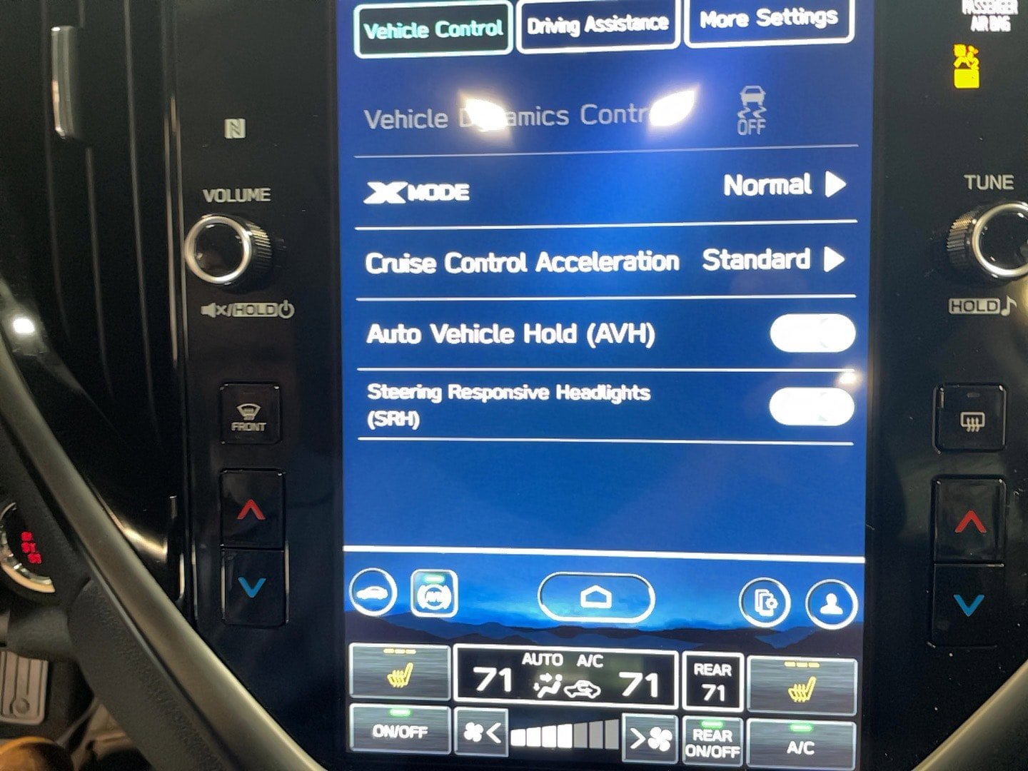 Used 2025 Subaru Ascent Bronze Edition image 8