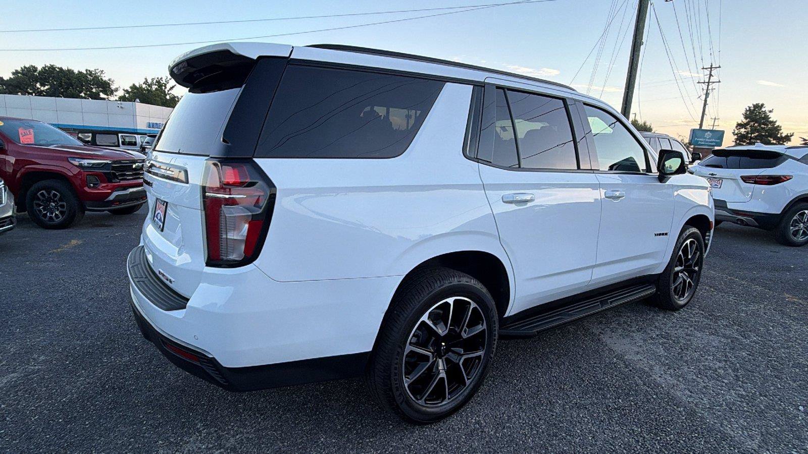 Used 2021 Chevrolet Tahoe RST w/ Luxury Package RWD image 9