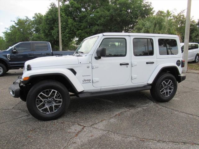 Certified 2024 Jeep Wrangler Sahara w/ Technology Group image 4