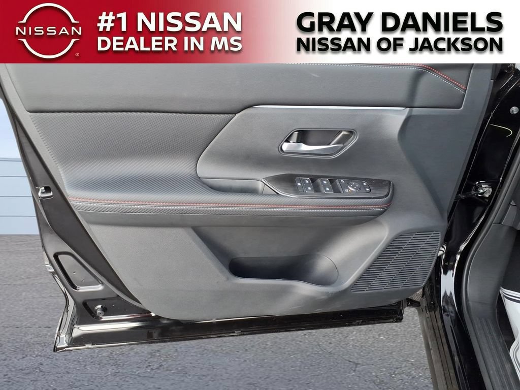 New 2026 Nissan Kicks SR AWD/4WD image 15