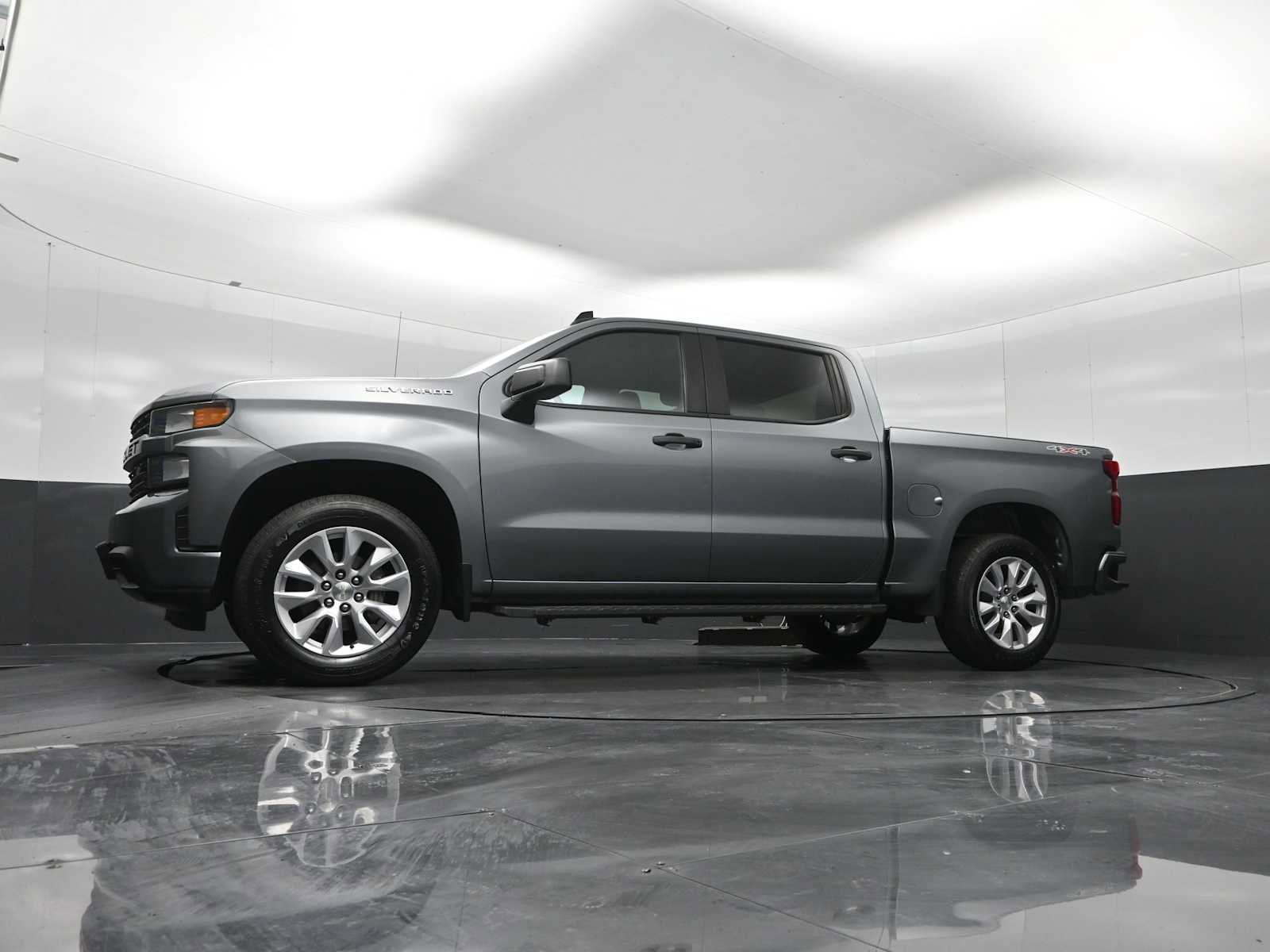 Used 2020 Chevrolet Silverado 1500 Custom w/ Custom Value Package image 24