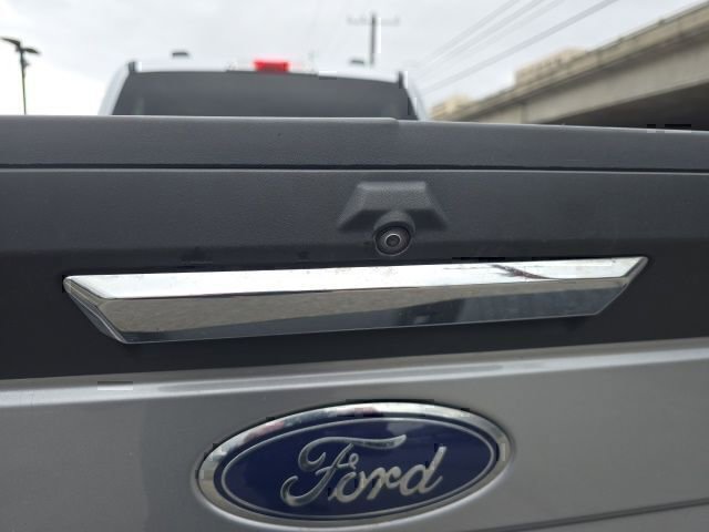 Used 2022 Ford F350 XLT w/ XLT Premium Package AWD/4WD image 8