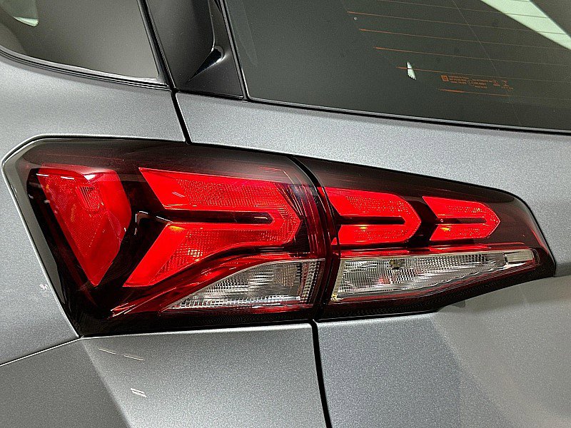 Used 2023 Chevrolet Equinox LS image 31