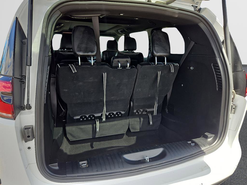 Used 2025 Chrysler Pacifica Limited image 7