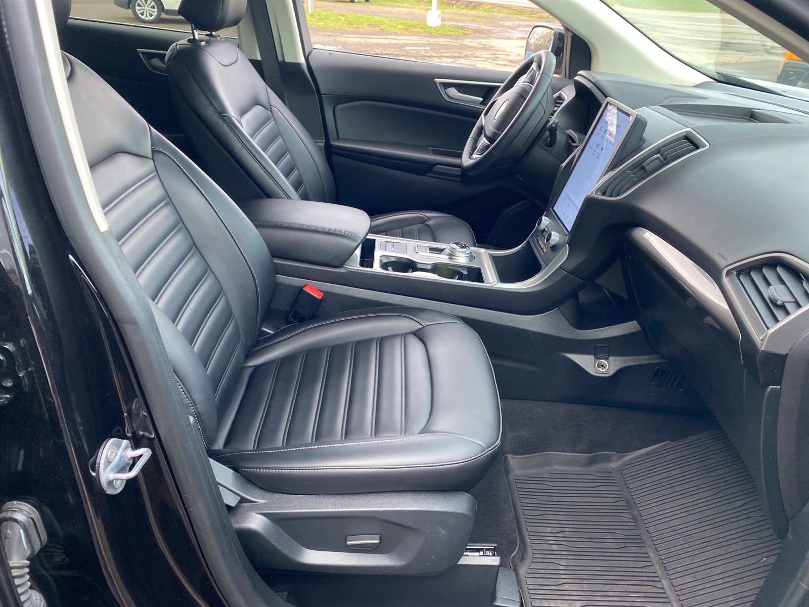 Used 2024 Ford Edge SEL w/ Convenience Package image 24