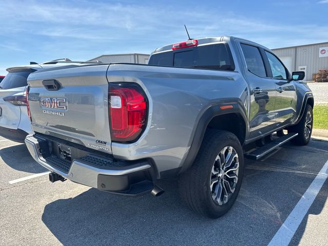 Used 2023 GMC Canyon Denali image 4