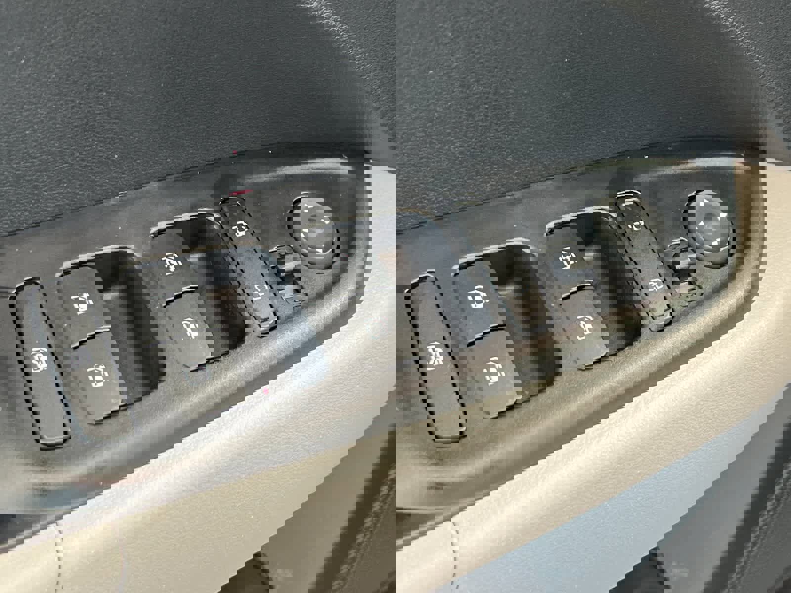 Certified 2023 Hyundai Venue SEL w/ Cargo Package image 14