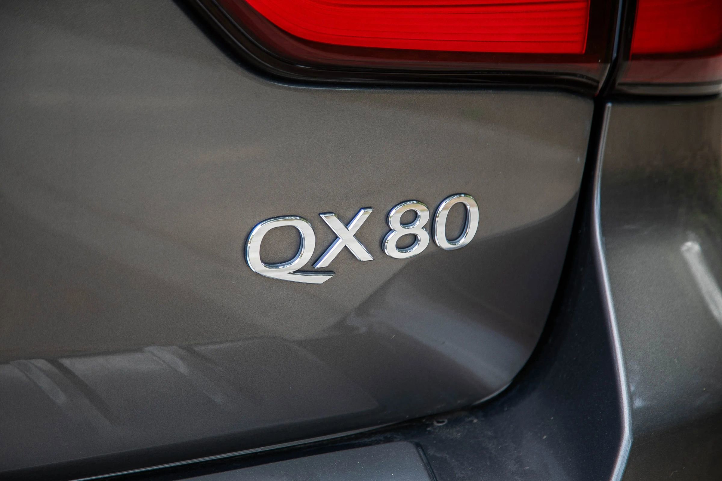 Used 2018 INFINITI QX80 Sport Utility 4D image 16