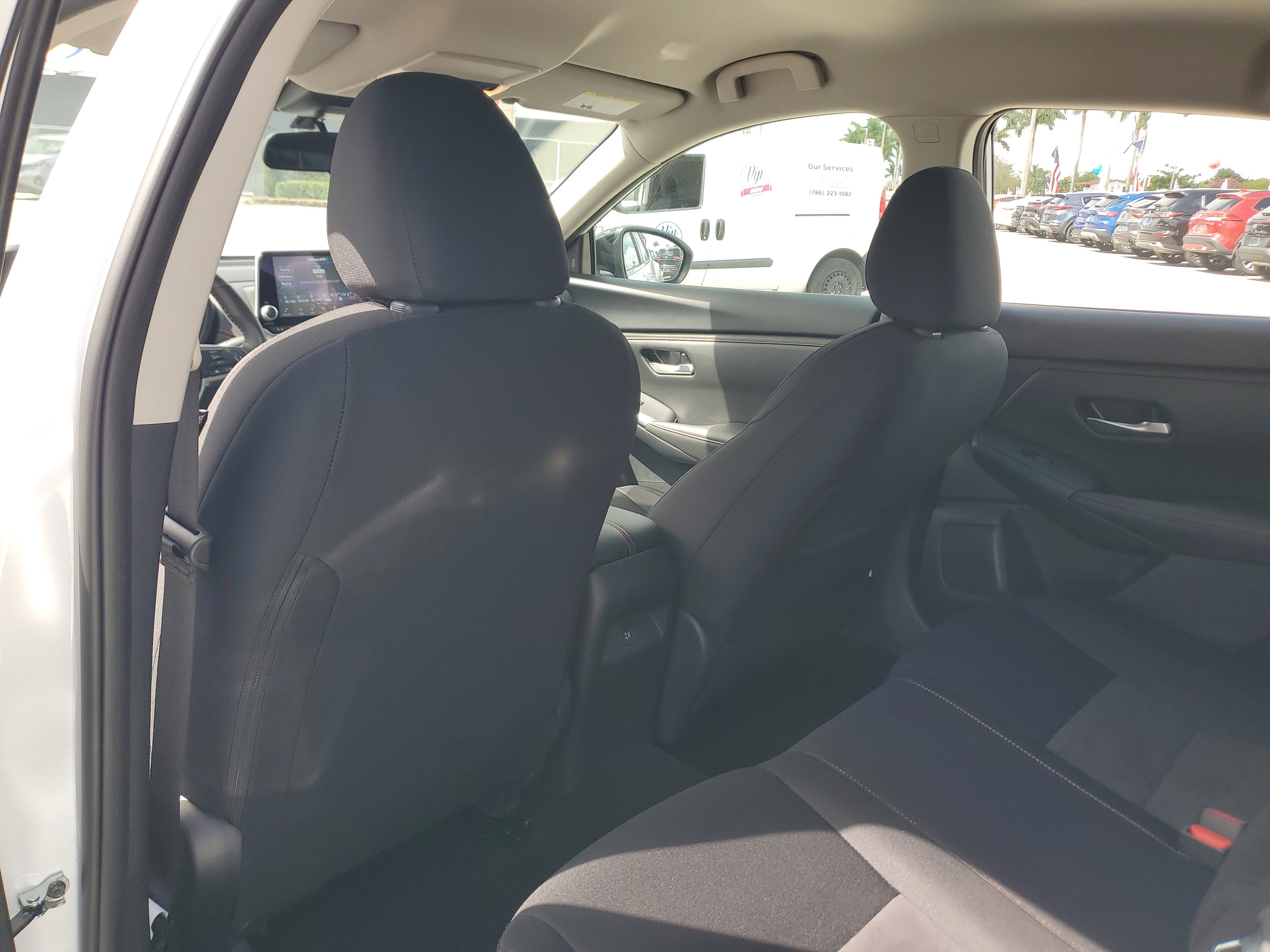 Certified 2025 Nissan Sentra SR w/ Midnight Edition image 18