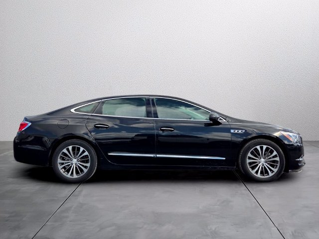 Used 2017 Buick LaCrosse Essence w/ Sun and Shade Package FWD image 5