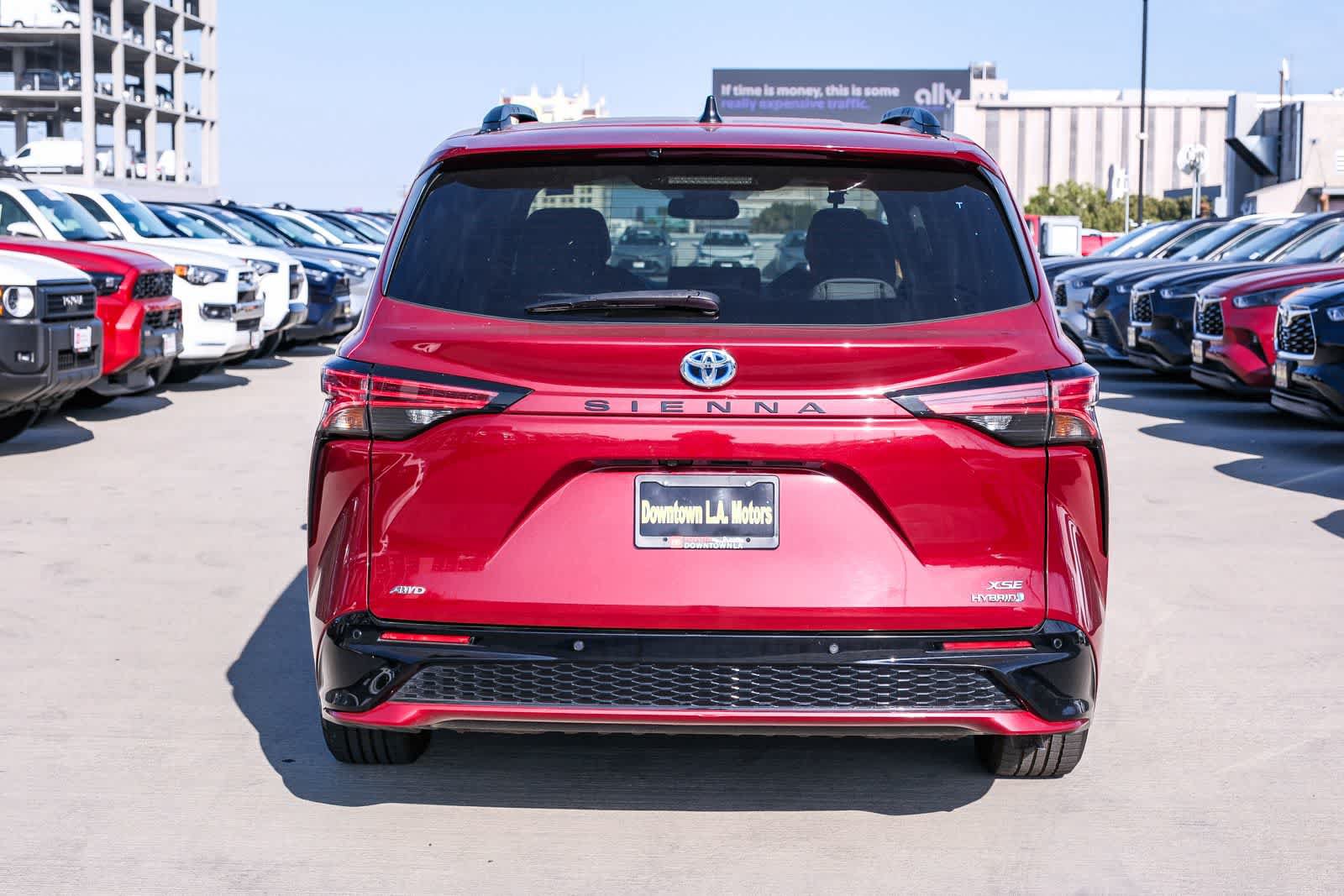 Certified 2021 Toyota Sienna XSE AWD/4WD image 5