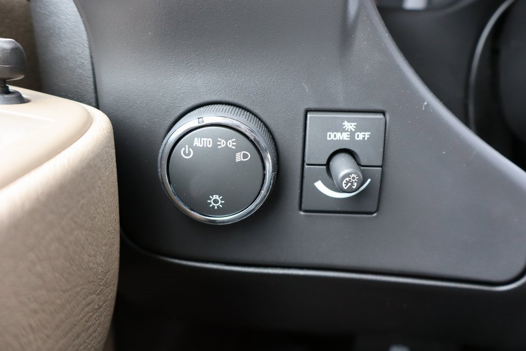 New 2025 Chevrolet Express 3500 w/ Chrome Appearance Package image 10