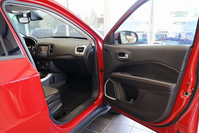 Used 2021 Jeep Compass Latitude image 37