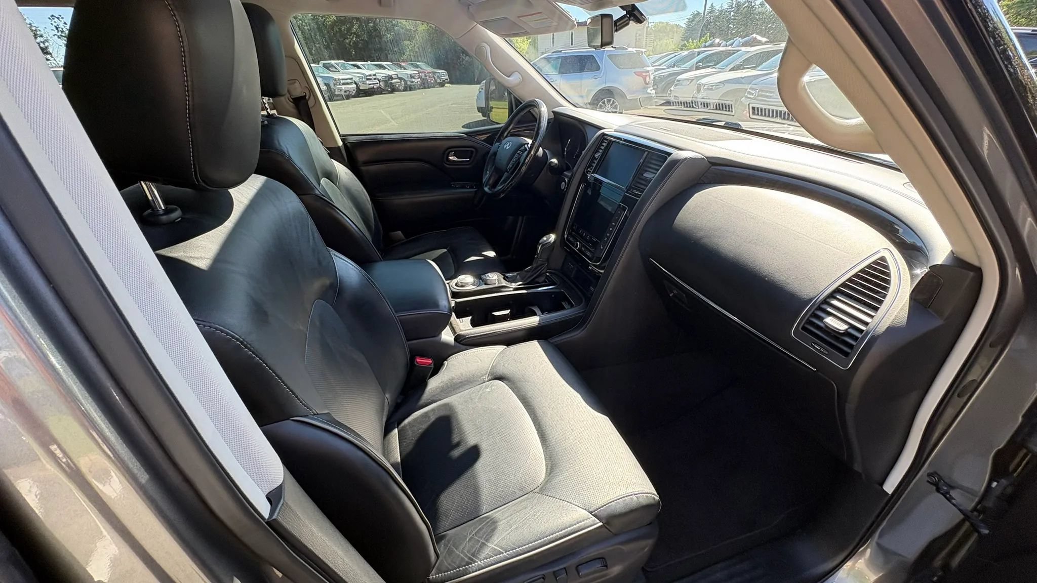 Used 2020 INFINITI QX80 Luxe w/ Proassist Package AWD/4WD image 32