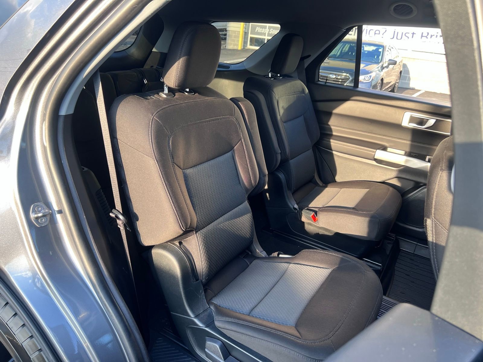 Used 2022 Ford Explorer XLT AWD/4WD image 45