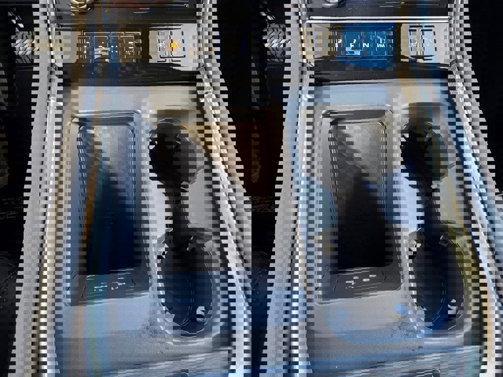 New 2026 Nissan Armada PRO-4X w/ Captain's Chari Seat Package image 24