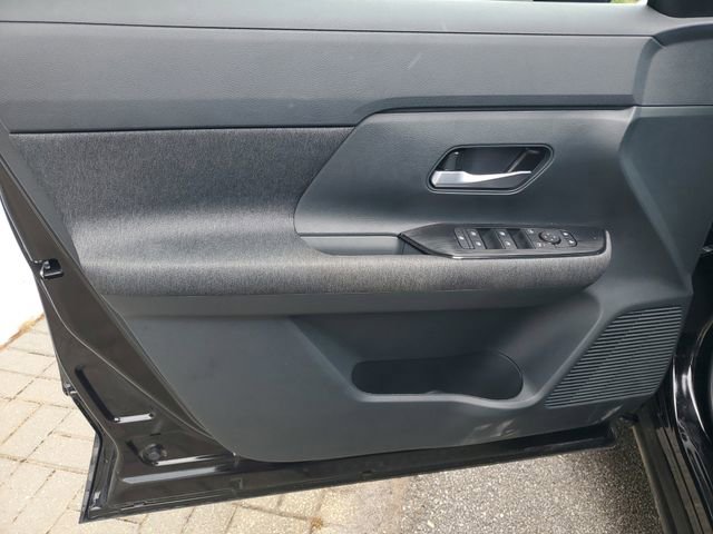 Certified 2026 Nissan Kicks SV FWD image 24