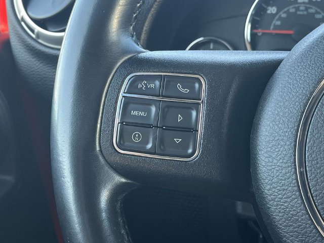 Used 2017 Jeep Wrangler Unlimited Rubicon w/ Connectivity Group AWD/4WD image 25