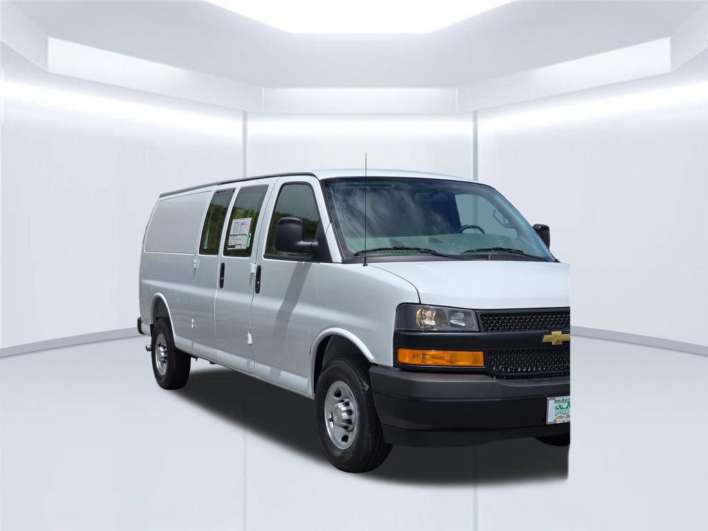 New 2026 Chevrolet Express 2500 w/ Communications Package RWD image 39