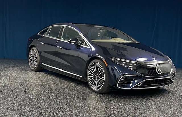 Used 2022 Mercedes-Benz EQS 580 4MATIC Sedan image 10