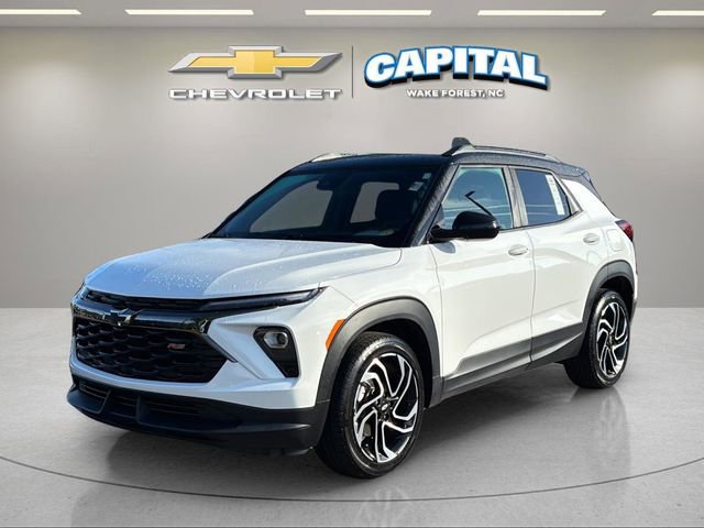 Used 2024 Chevrolet TrailBlazer RS w/ Driver Confidence Package image 3