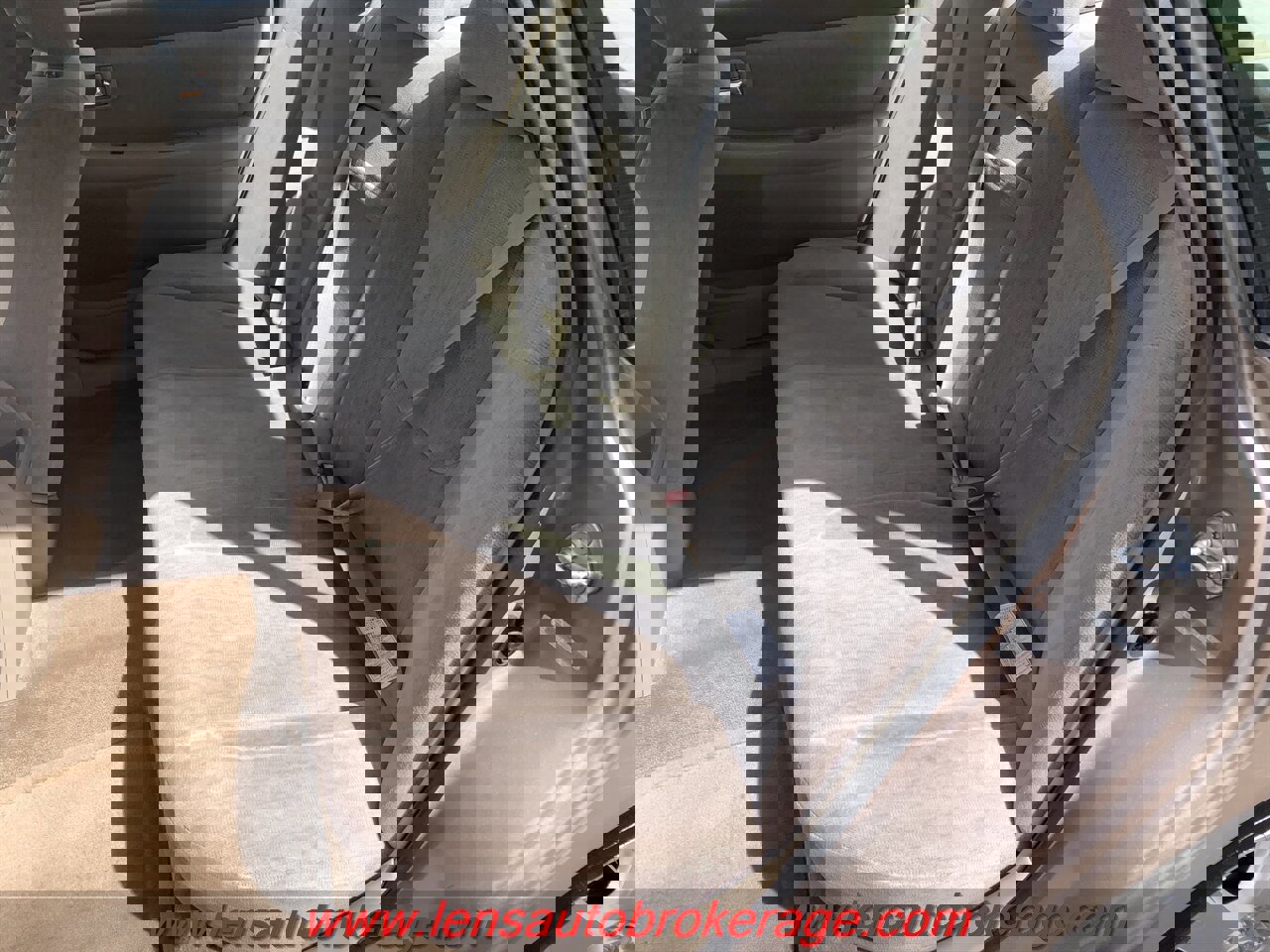 Used 2001 Toyota Avalon XLS FWD image 16