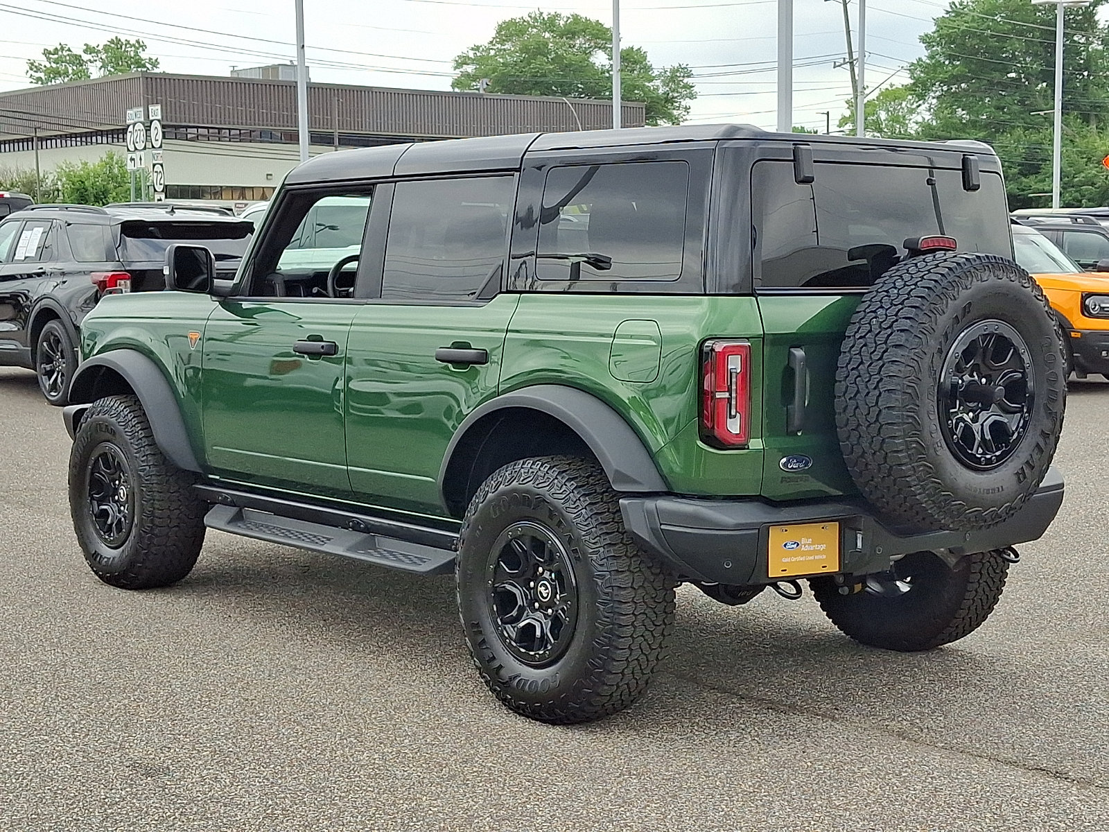 Certified 2025 Ford Bronco Badlands AWD/4WD image 7