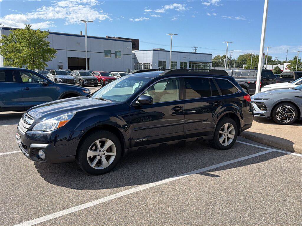 Used 2014 Subaru Outback 2.5i Premium AWD/4WD image 2