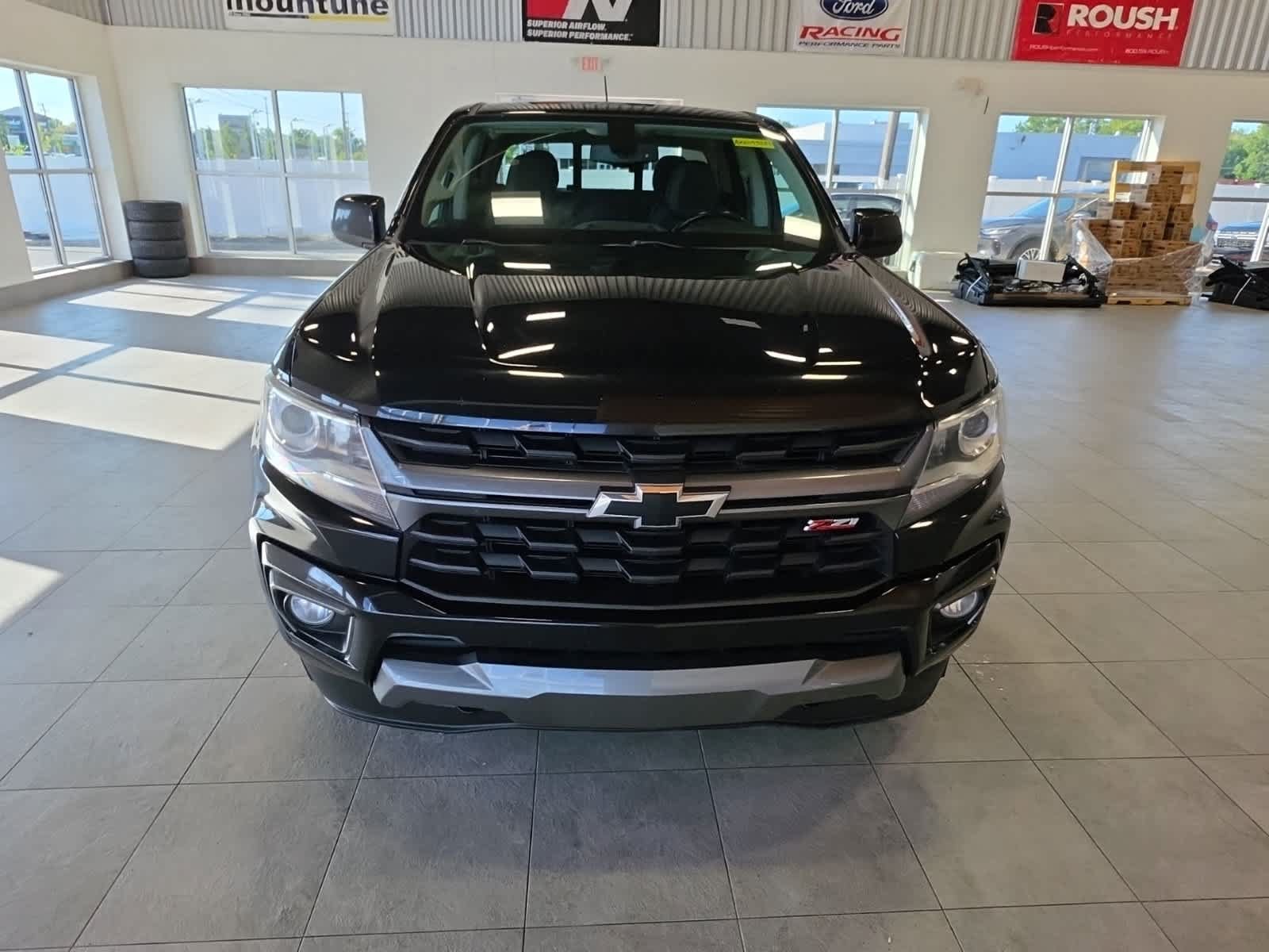 Used 2022 Chevrolet Colorado Z71 AWD/4WD image 3
