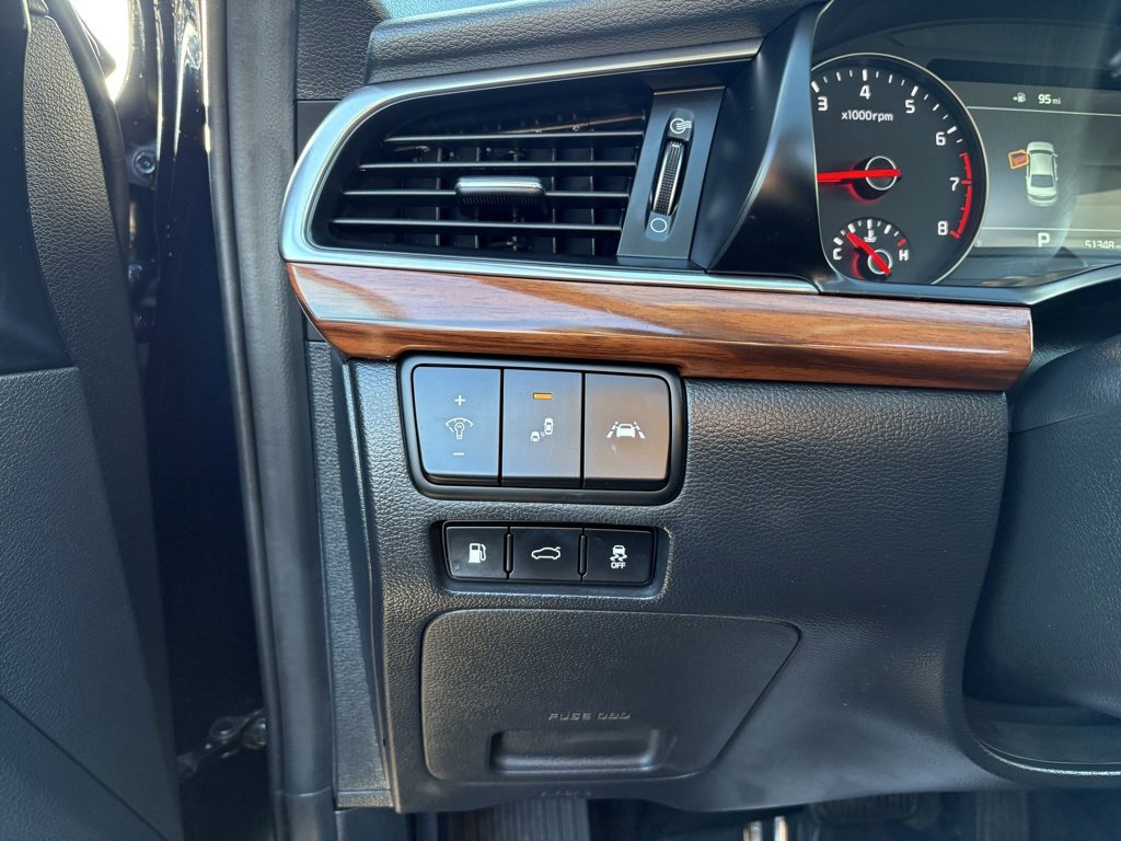 Used 2018 Kia Cadenza Technology image 20