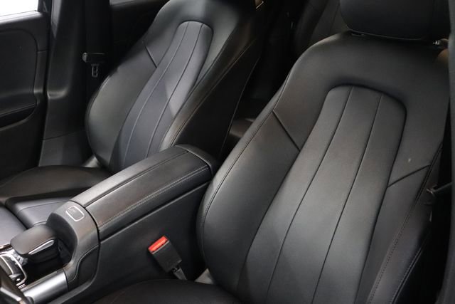 Used 2020 Mercedes-Benz GLB 250 image 10