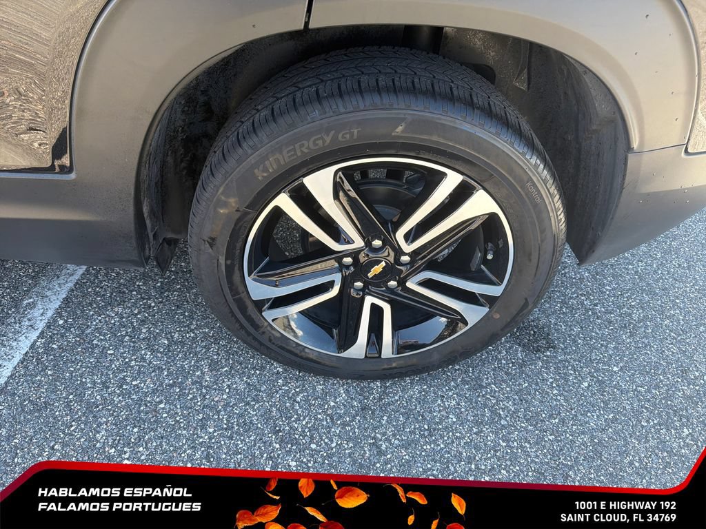 Used 2024 Chevrolet TrailBlazer LT w/ Convenience Package AWD/4WD image 11