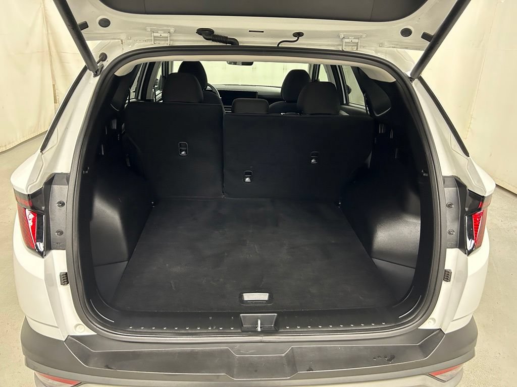 Used 2025 Hyundai Tucson SEL AWD/4WD image 11