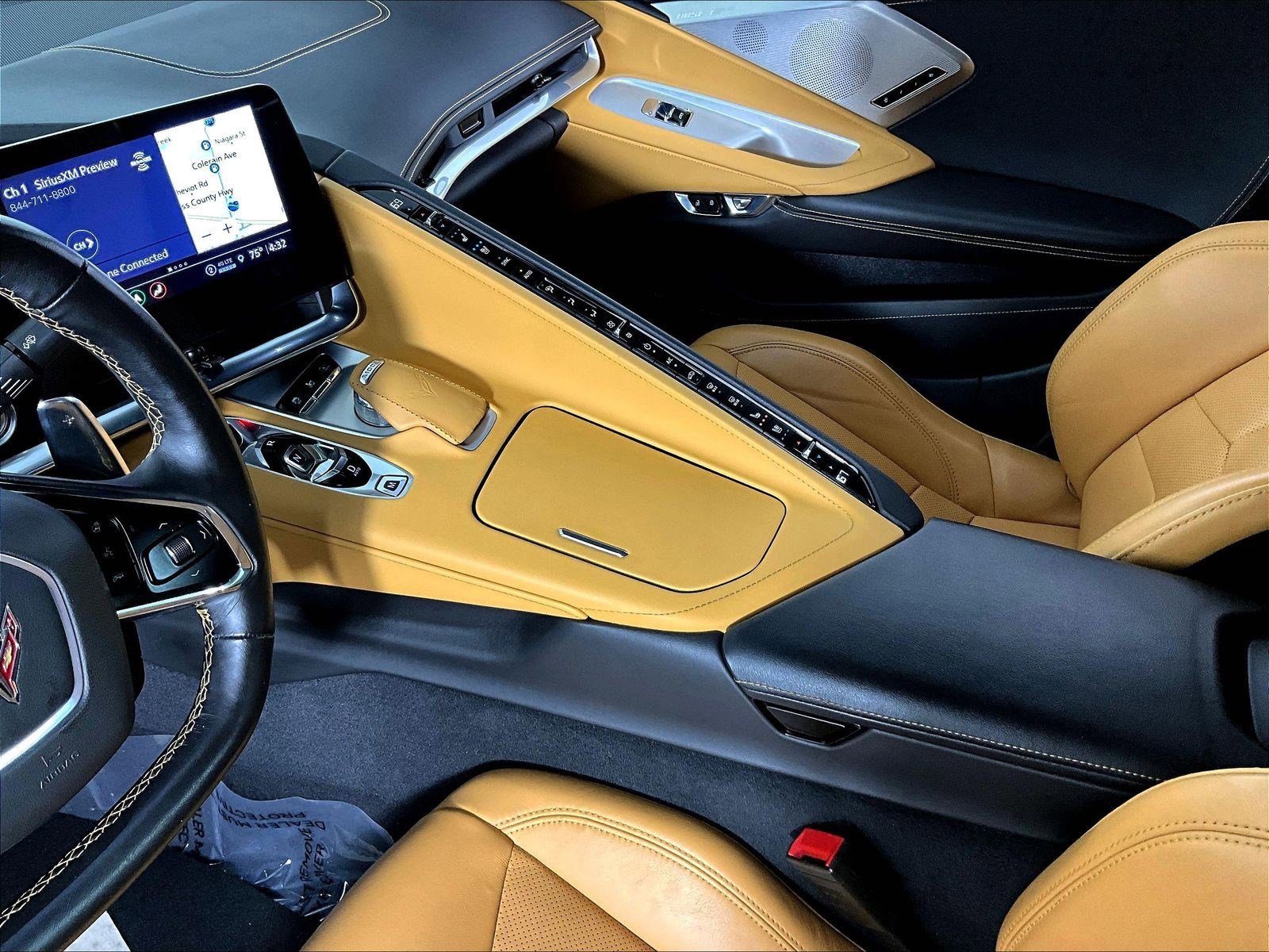 Used 2021 Chevrolet Corvette Stingray Preferred Cpe w/ Engine Appearance Package RWD image 16