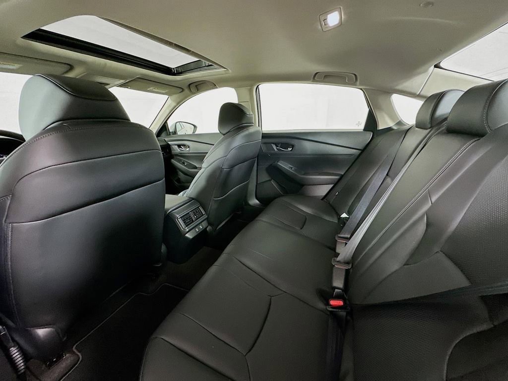 Certified 2025 Honda Accord EX-L image 4