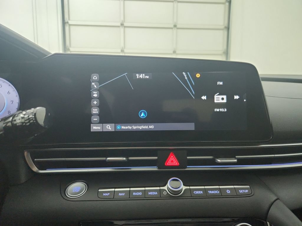 Used 2025 Hyundai Elantra SEL FWD image 28