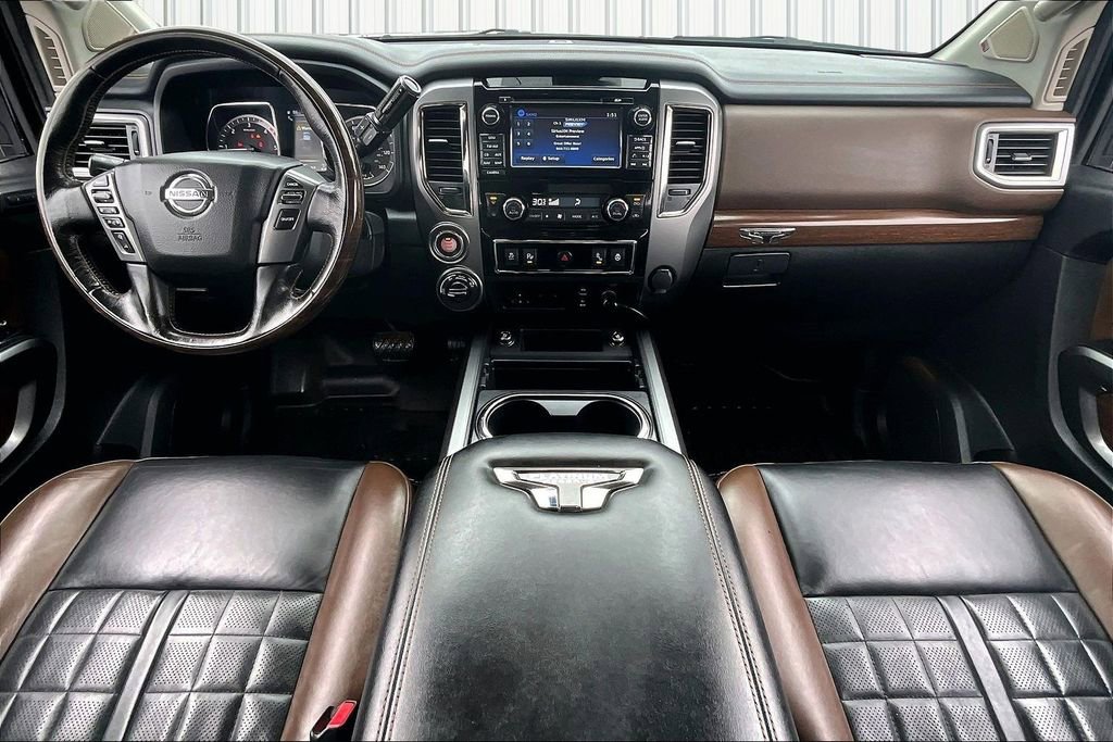 Used 2018 Nissan Titan Platinum Reserve AWD/4WD image 8