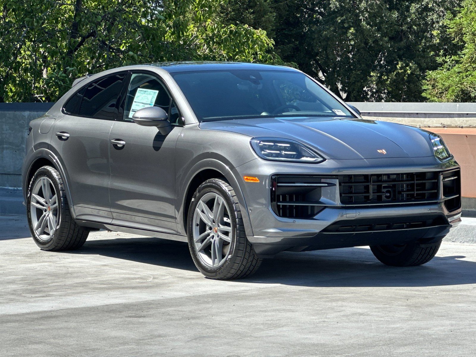 New 2025 Porsche Cayenne Coupe image 10