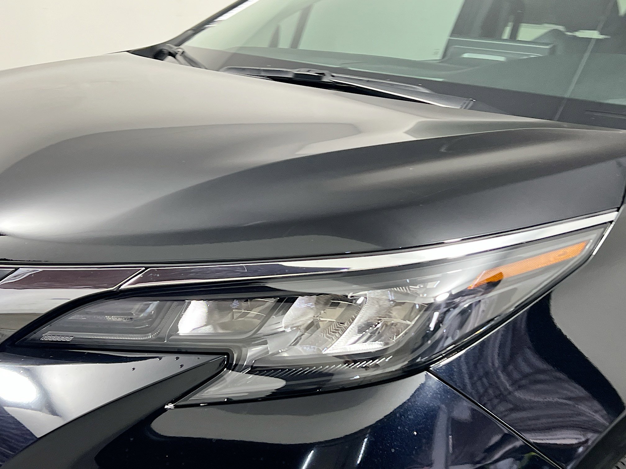 Used 2025 Toyota Sienna XLE image 11