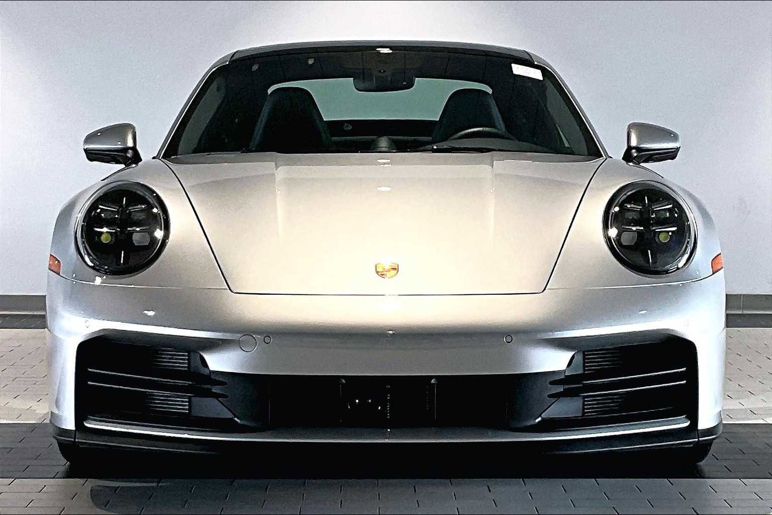 Used 2025 Porsche 911 Carrera image 13