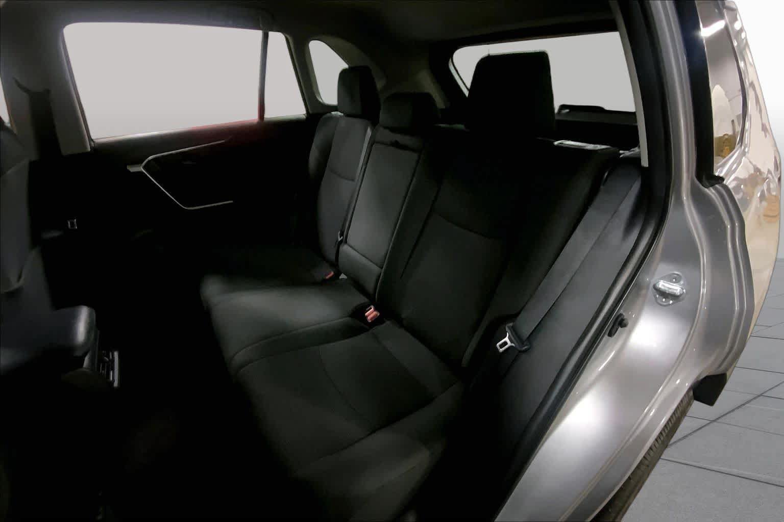 Used 2023 Toyota RAV4 LE AWD/4WD image 21