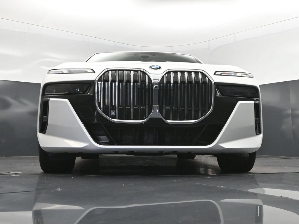 Used 2026 BMW 740i RWD image 45